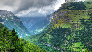 Valle de Ordesa. Perfil en U Valle de Ordesa. Perfil en U