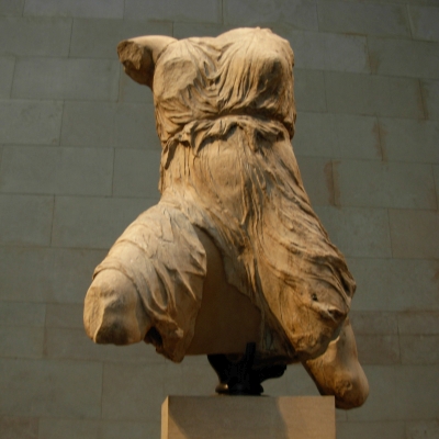 Frontón oeste. Iris Frontón oeste. Iris