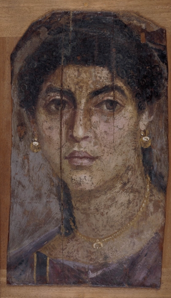 Retrato femenino en momia romana Retrato femenino en momia romana