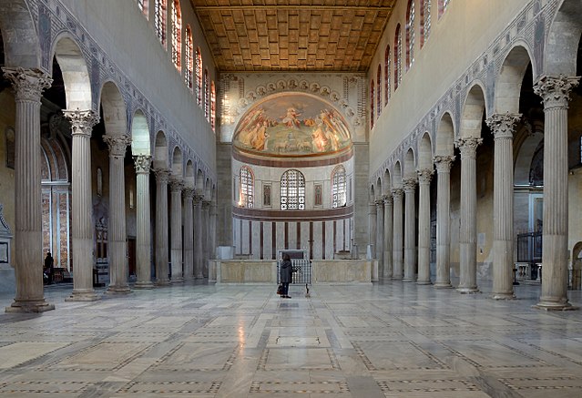 Interior de la basílica de Santa Sabina