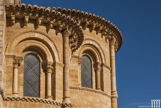 Decoración exterior de San Martín de Frómista Decoración exterior de San Martín de Frómista